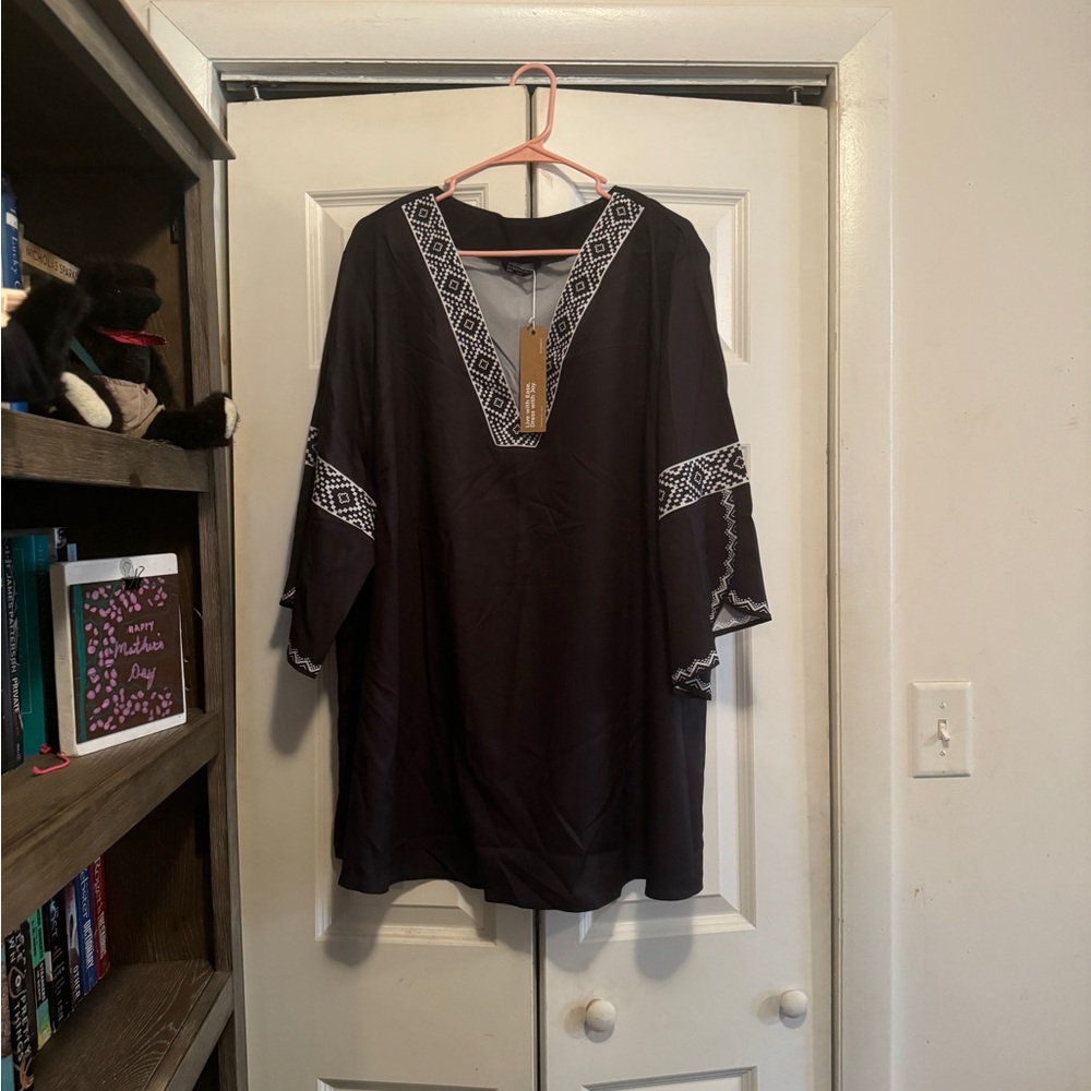 Black and white blouse.